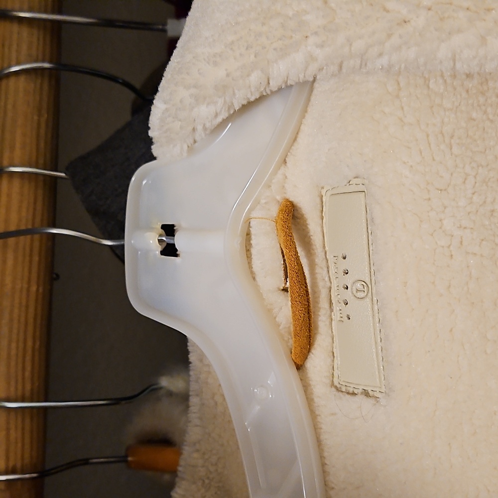 Anthropologie Blank NYC Faux Suede  Tan and Cream Sherpa Lined Vest Sz L - Picture 7 of 11